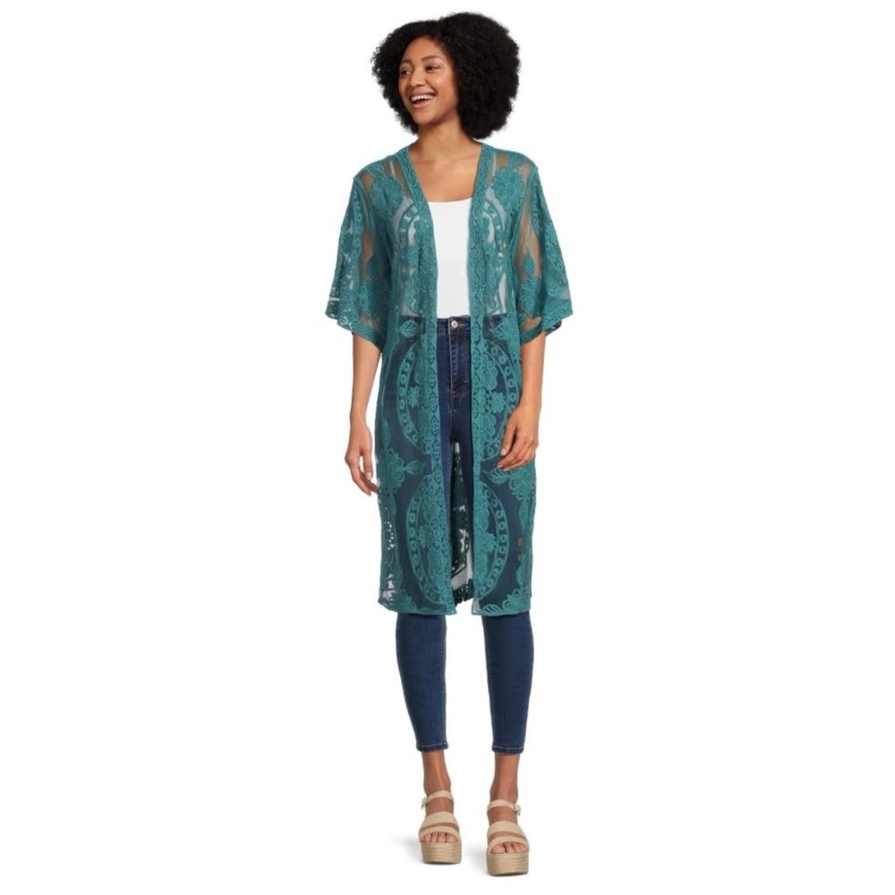 Women's Lace Layering Piece ✨